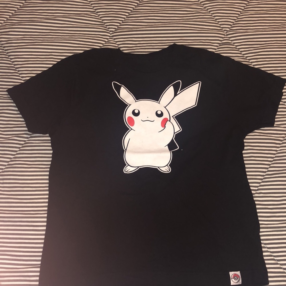 Pokémon center youth shirt